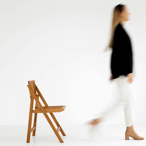 nestandartinių baldų specialistė