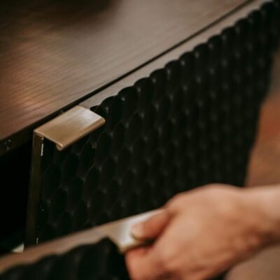 1. Kaip atpažinti, kad bendradarbiavimas su baldų gamintoju gali tapti sudėtingas